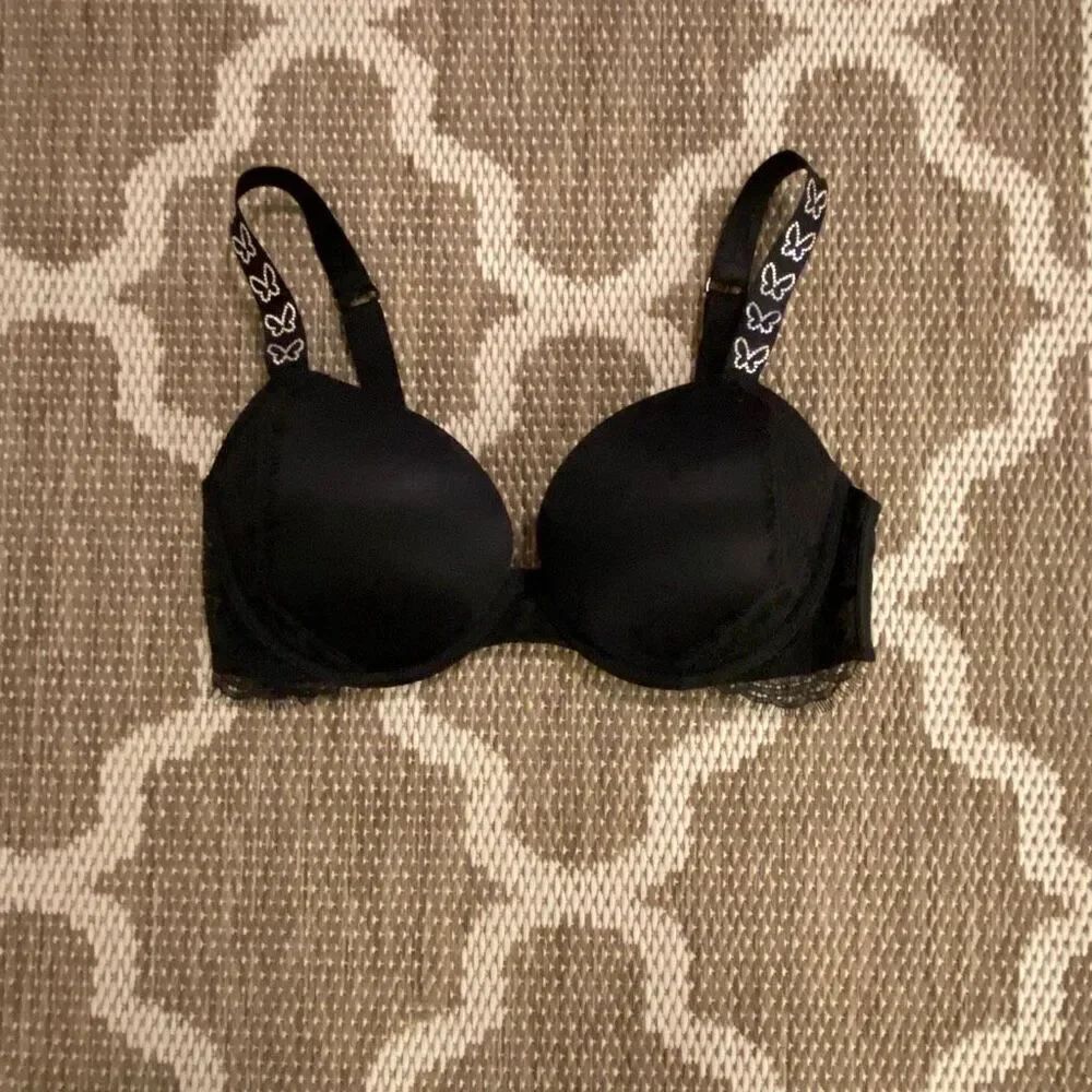 Victoria’s Secret very sexy push-up bra size 34D